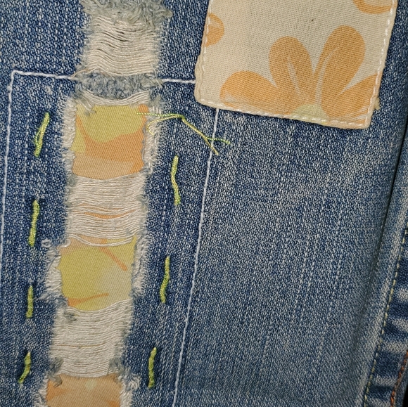Jeans - Picture 2 of 11